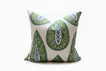 Load image into Gallery viewer, Paisley Motif-Kelly Green