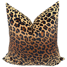 Load image into Gallery viewer, Leopard Velvet Pillow