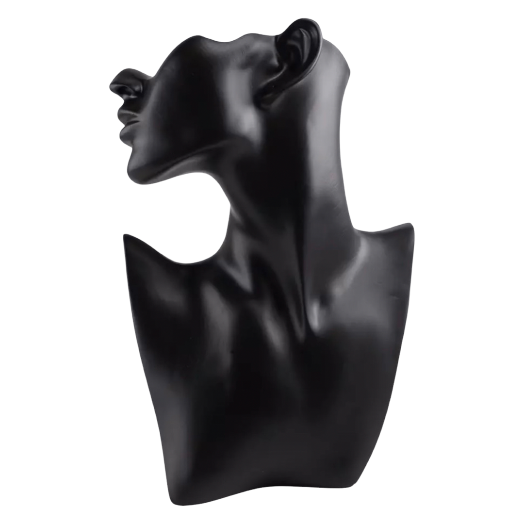 Femme Forte Sculpture – Visually Rich